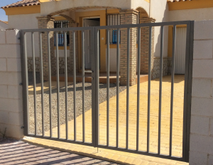 Metal Double gates nr 7 home security in Murcia by Eriks Metal Work