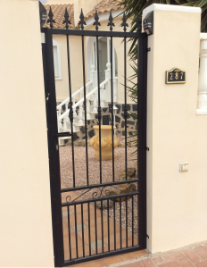 Metal Single Gate nr 6 home security in Murcia by Eriks Metal Work