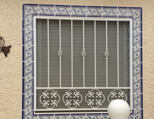 Metal Single window nr 11 home security in Murcia by Eriks Metal Work