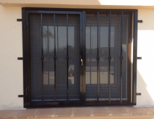 Metal Fire-escape window nr 1 home security in Murcia by Eriks Metal Work