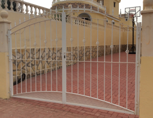 Metal Double gates nr 17 home security in Murcia by Eriks Metal Work