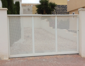 Metal Rolling gate nr 9 home security in Murcia by Eriks Metal Work
