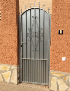 Metal Single Gate nr 7 home security in Murcia by Eriks Metal Work