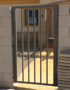 Metal Single Gate nr 20 home security in Murcia by Eriks Metal Work