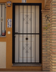 Metal Single doors nr 2 home security in Murcia by Eriks Metal Work