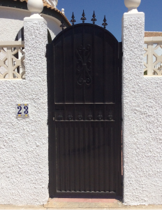 Metal Single Gate nr 32 home security in Murcia by Eriks Metal Work